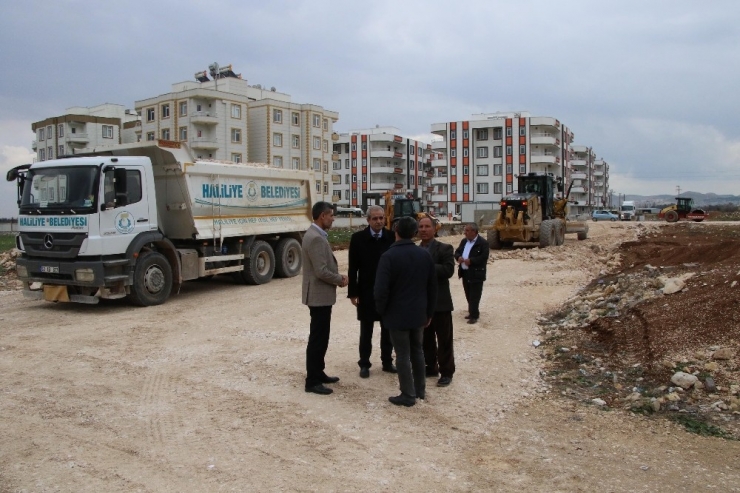 Demirkol Mahallelerde Yol Çalışmalarını İnceledi