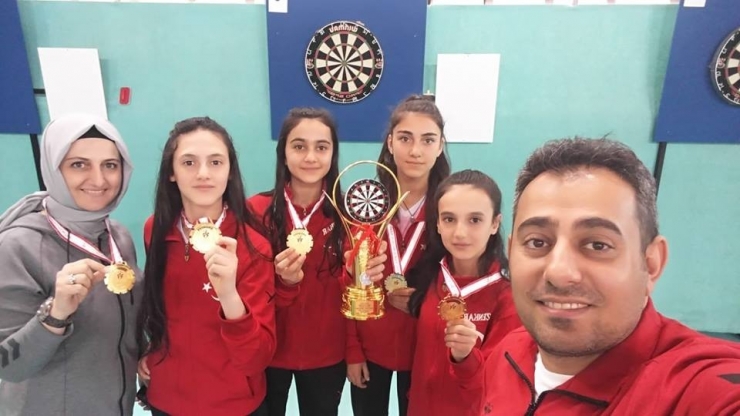 Okullar Arası Yıldız Kızlar Grup Birinciliği Müsabakalarına Zenger Güç Damgası