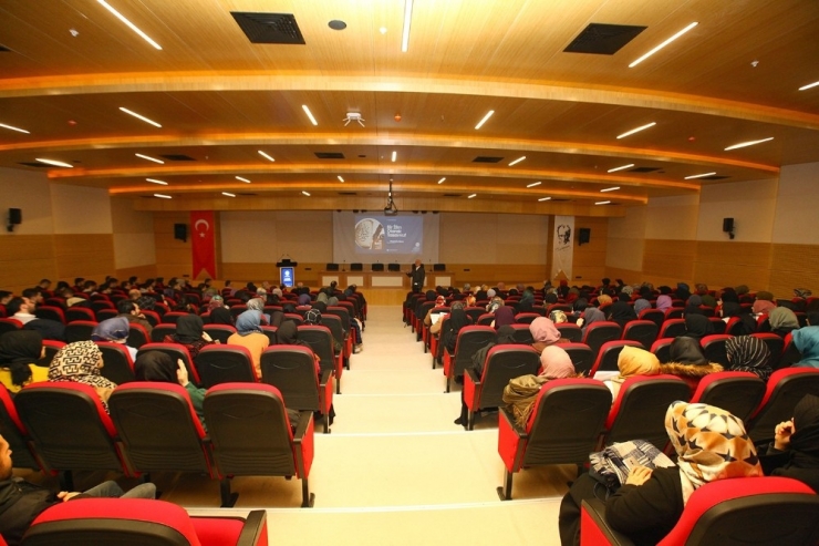 Saü’de,“bir İlim Olarak Tasavvuf” İsimli Konferans Düzenlendi