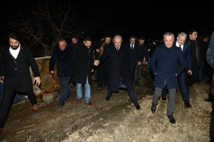 Başkan Adayı Uysal, "Milleti Çamurdan Kurtaracağız"