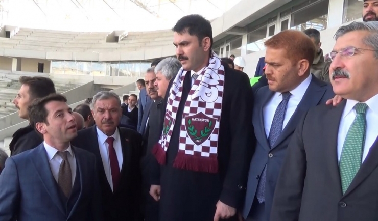Bakan Kurum Hatay Stadyumu’nda İncelemelerde Bulundu
