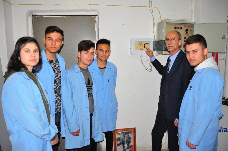 Öğrencilerin Akıllı Projesi Okullarına 23 Bin Lira Tasarruf Ettirdi