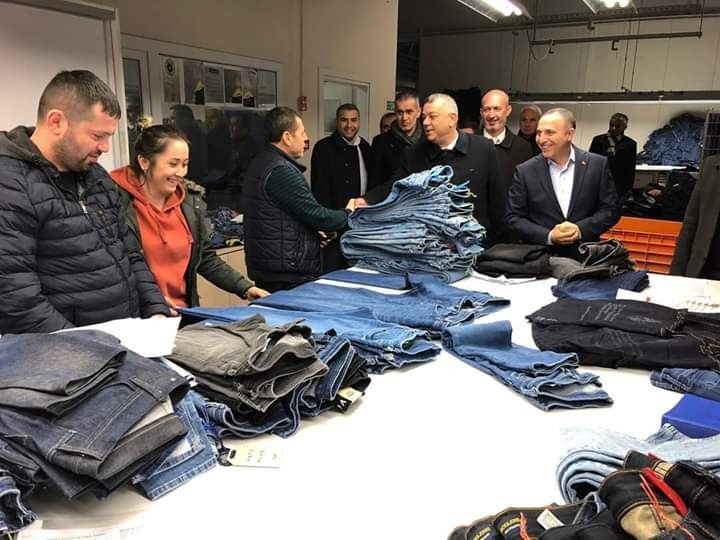 Mhp’li Başkan Adayı Bıyık Emekçileri Ziyaret Etti