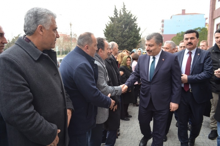 Sağlık Bakanı Koca’dan ’Kızamık’ Açıklaması