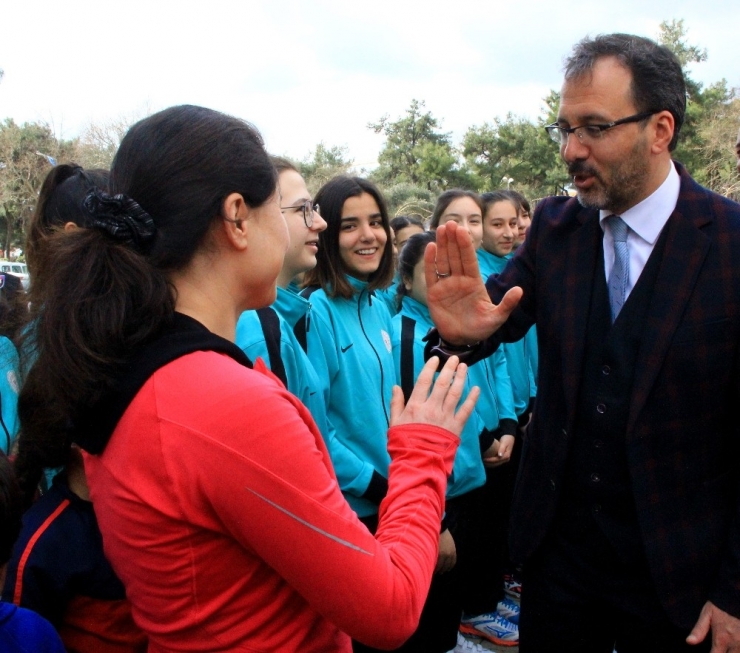 Gençlik Ve Spor Bakanı Kasapoğlu: "Çocuklarımızı3 Yaşından İtibaren Spora Başlatacağız"