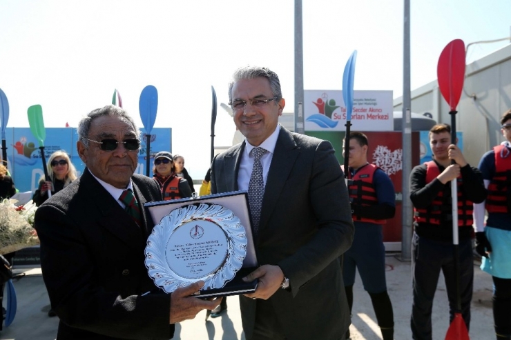 Karşıyaka’da Secder Akıncı Vefası