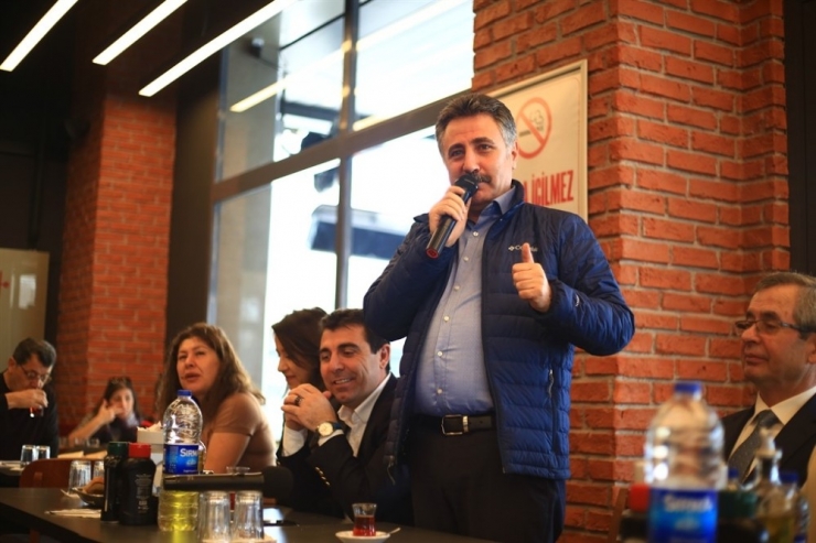 Manisalılar, Chp’li Sandal’ı Bağrına Bastı