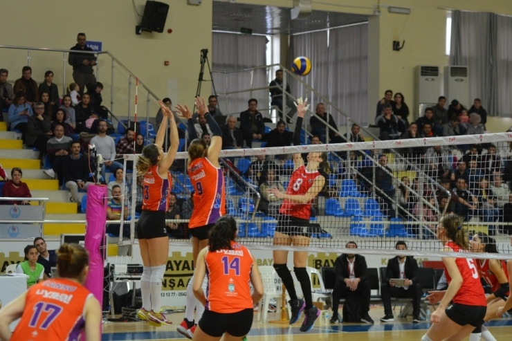 Vestel Venus Sultanlar Ligi: Çanakkale Belediyespor: 1 - Beşiktaş: 3