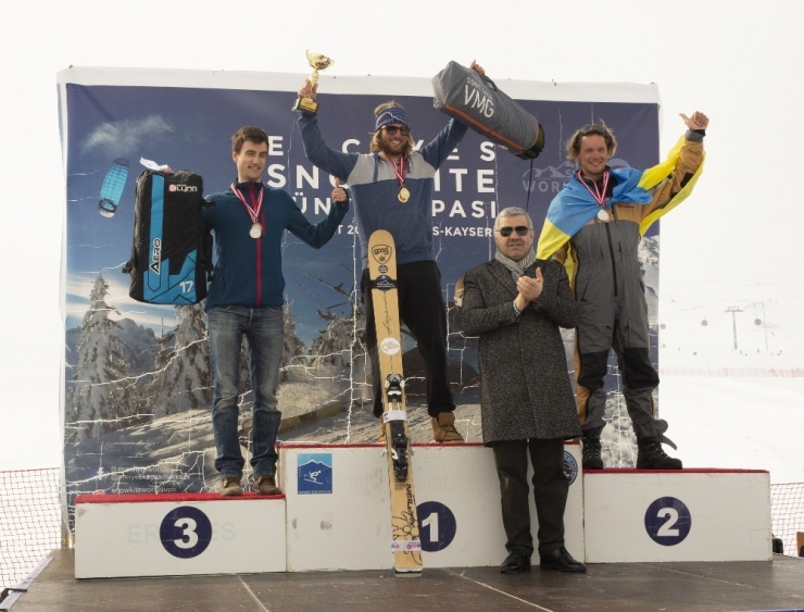 Snowkite Dünya Kupası Erciyes’te Yapıldı