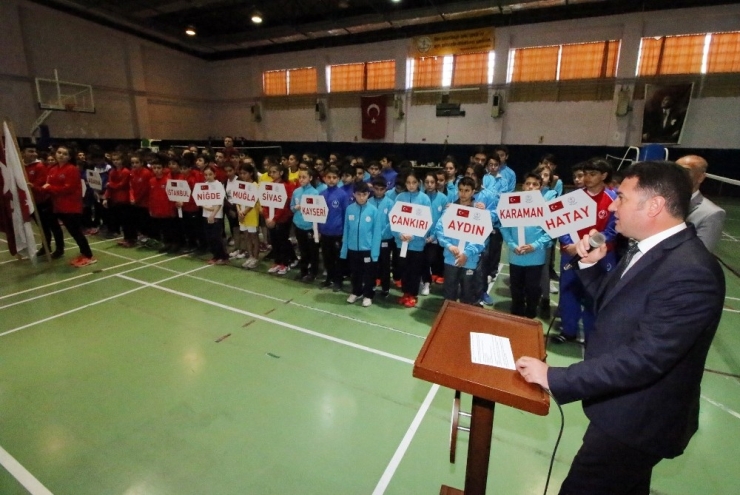 Badminton Anadolu Yıldızlar Ligi Yarı Final Müsabakaları
