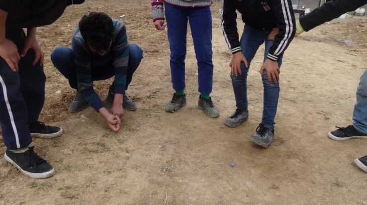 Geleneksel Oyunlarla İnternet Ortamından Uzaklaşıyorlar