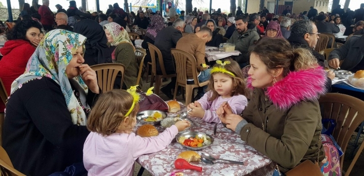 Geleneksel Keşkek Hayrında Şehitler İçin Dua Edildi