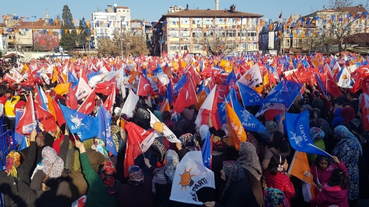 Bakan Kasapoğlu: "31 Mart Seçiminde Şer Cephesine Karşı Onurlu Duruşunuzu Haykıracaksınız"