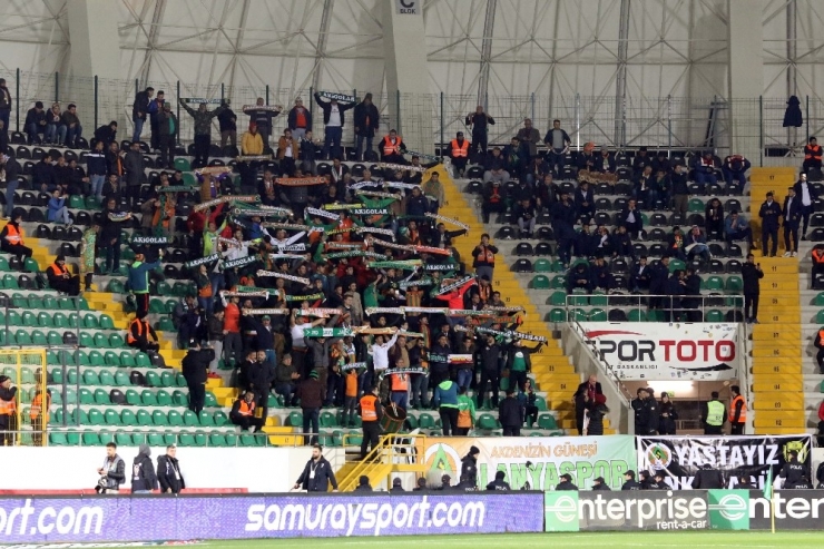 Spor Toto Süper Lig: Akhisarspor: 0 - Aytemiz Alanyaspor: 0 (İlk Yarı)