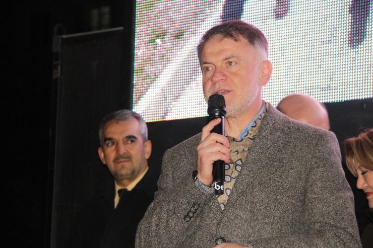 Yunus Emre’de Ak Parti Coşkusu