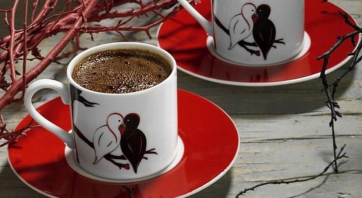 Dpü Öğrencisinin Fincan Tasarımı Raflarında