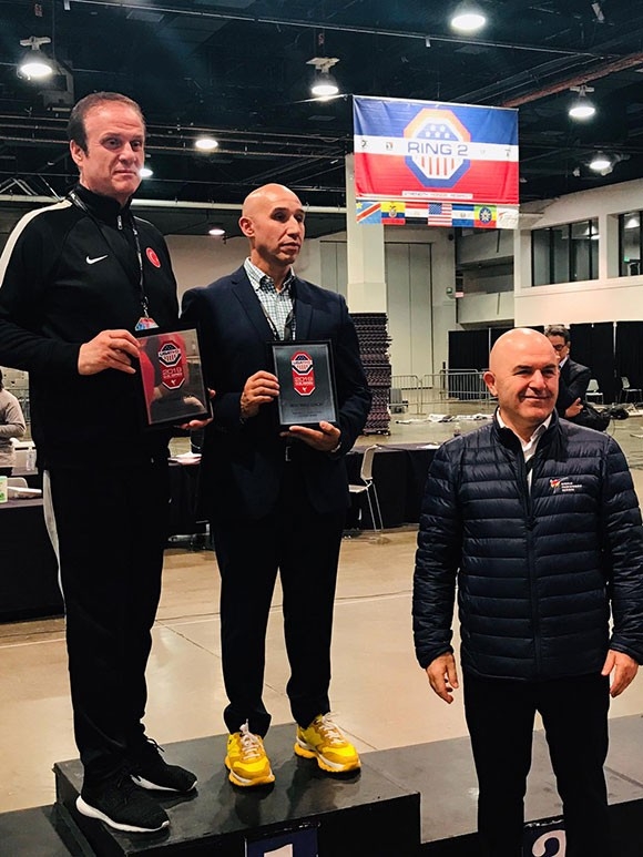 Ali Şahin Ödüllere Doymuyor