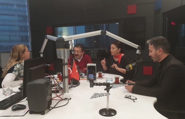 Veysel Tiryaki’den İşitme Engellilere Jest