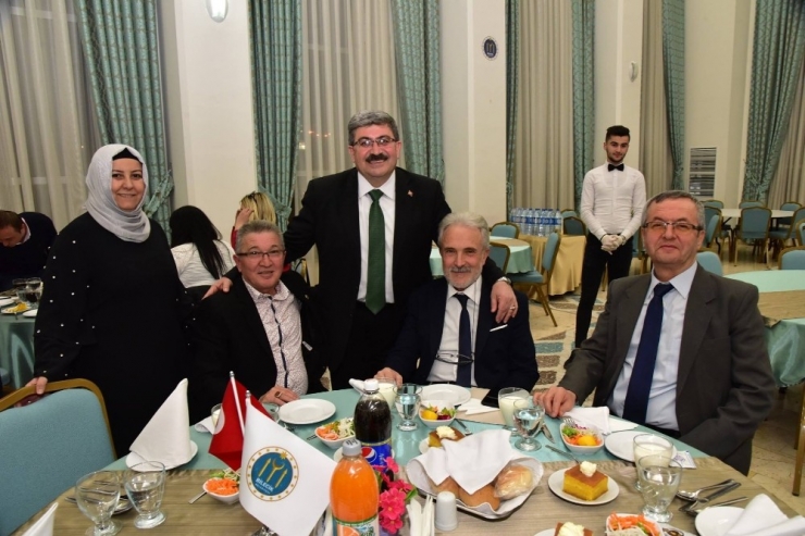 Başkan Can, Belediye Meclis Üyeleri İle Yemekte Buluştu