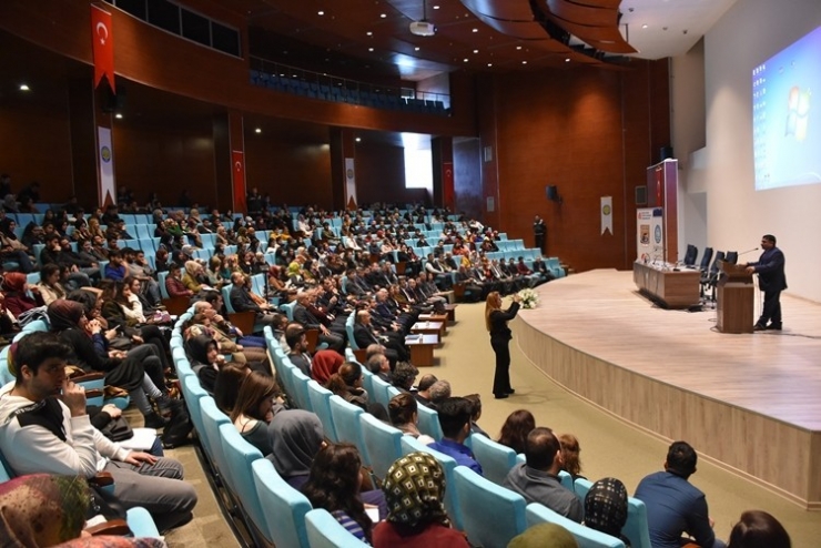 Harran Üniversitesi’nde Vergi Politika Ve Uygulamalar Tartışıldı