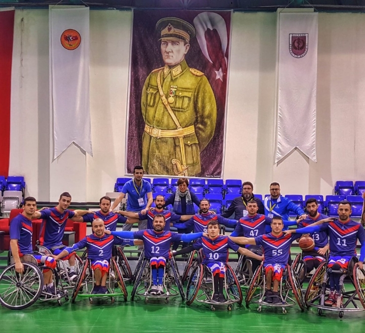 Tekerlekli Sandalye Basketbol Takımı Avrupa Yolcusu