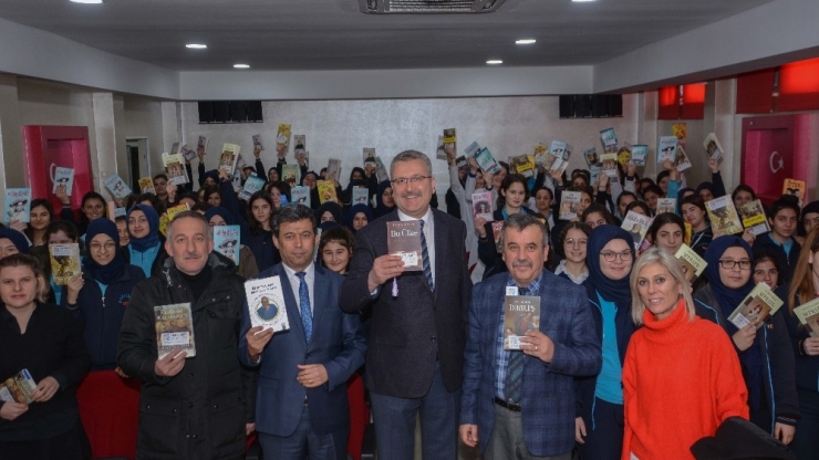Karacabey’de “Başkanımla Okuyorum” Projesi Tam Gaz