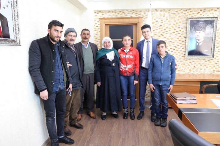 Tek Ayakkabıyla Avrupa Şampiyonluğuna