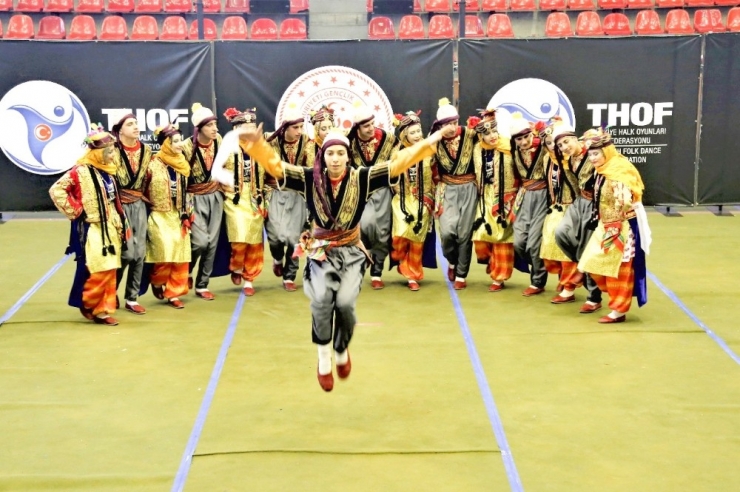 Halkoyunları Yarışmasına 22 Farklı Ekipten 400’ü Aşkın Yemeni Katıldı