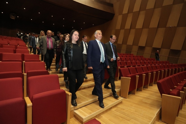 Ege’nin En Büyük Kongre Ve Kültür Merkezi Denizli’de Hizmete Giriyor