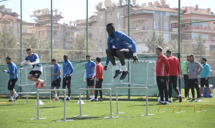 Alanyaspor’da Bb Erzurumspor Mesaisi Sürüyor