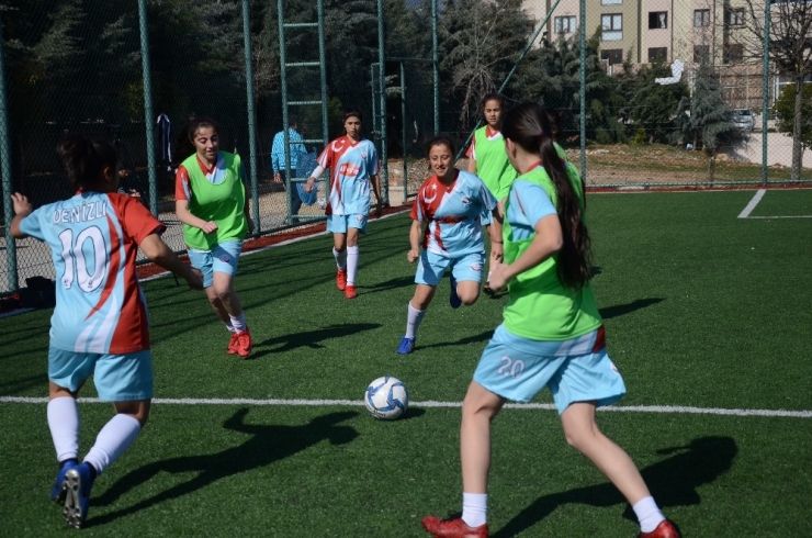 Dişi Messi’ler, Kadınlar Günü Öncesinde Dünya Kupası Sözü Verdi