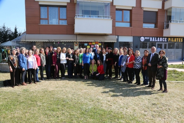 Başkan Kurt Çalışan Kadınlarla Bir Araya Geldi