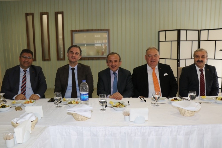 Tobb Manisa İl Kadın Ve Genç Girişimciler Kurulları İcra Komiteleri Başkanlarını Seçti