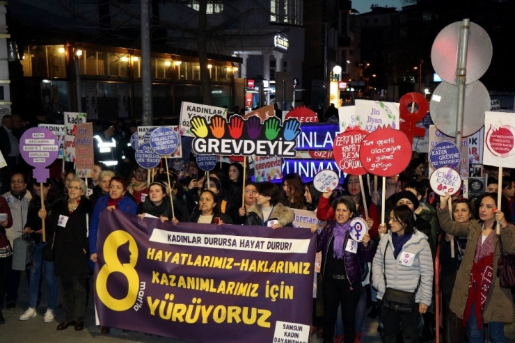 Kadınlar Şiddete Karşı Yürüdü