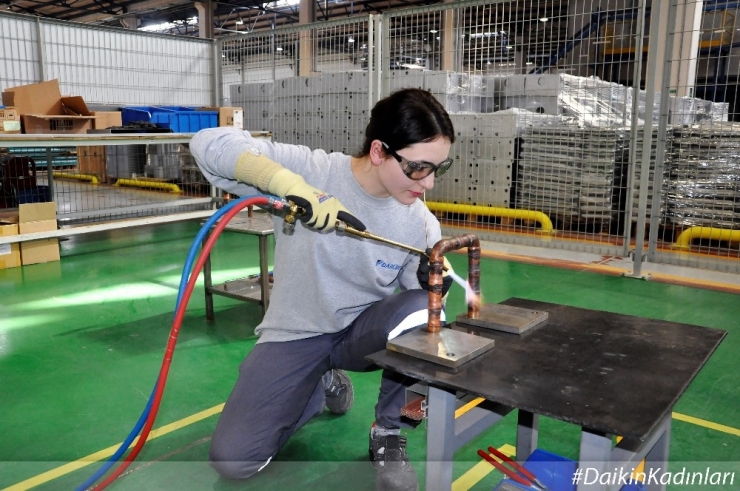 Daikin Türkiye, 8 Mart Dünya Kadınlar Günü’nde Erkek Çalışanları İle Birlikte ’Kadına Şiddete Hayır’ Dedi