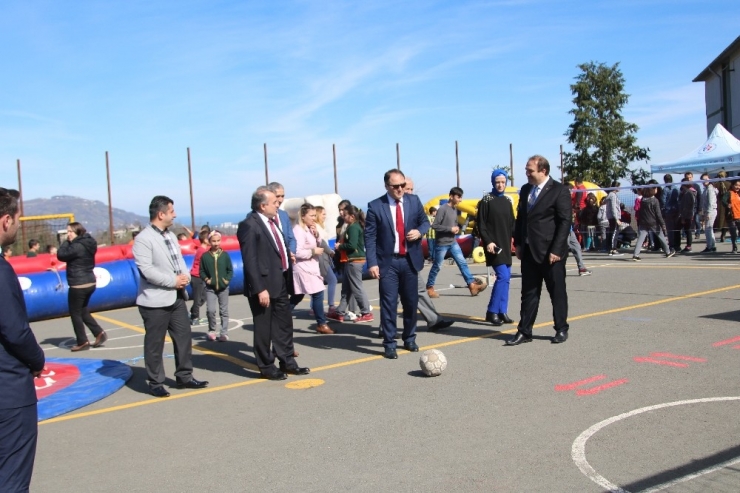 Bu Proje Gençleri Sporla Buluşturuyor