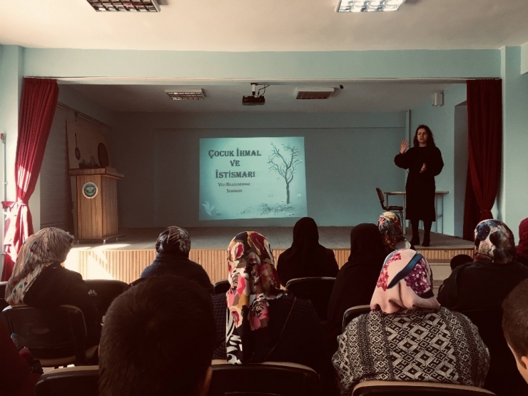 Öğrenci Velilerine Aile İçi Doğru İletişim Eğitimi Verildi