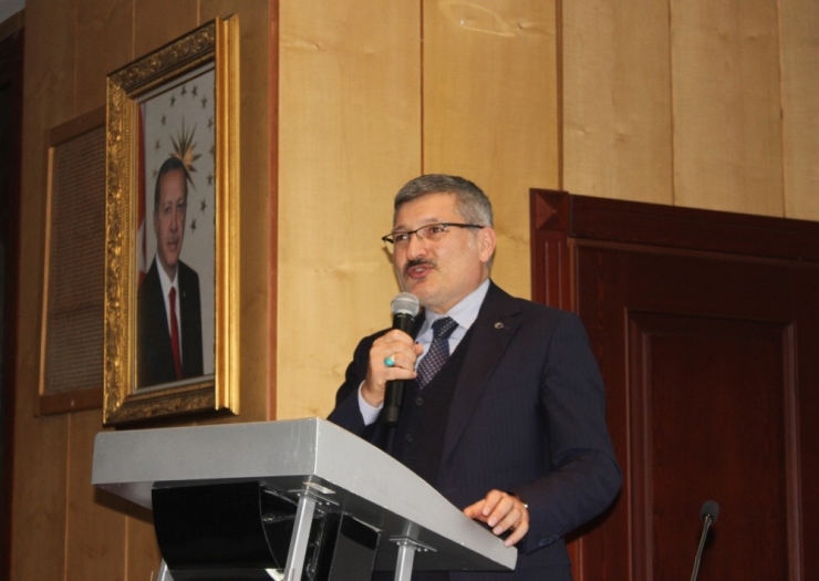 Kadın Zarafetiyle Sanatın Zarafeti Pendik’te Buluştu