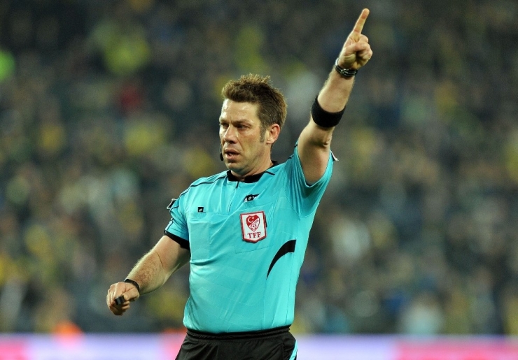 Türkiye Futbol Federasyonu, Hakem Fırat Aydınus’un 03.03.2019 Tarihli Evkur Yeni Malatyaspor - Medipol Başakşehir Fk Müsabakası İçinde Ve Sonrasında Futbol Camiasını Küçük Düşürecek Tutum Ve Davranışlar Sergilemesi Suretiyle