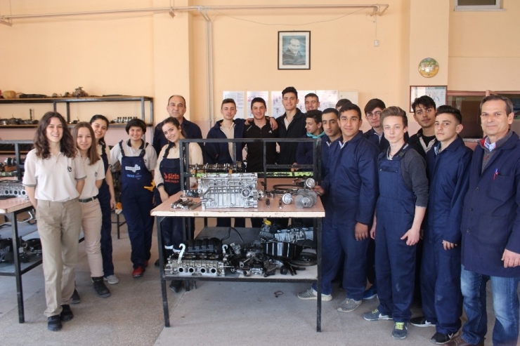 Bu Lisenin Mezunları İşsiz Kalmıyor