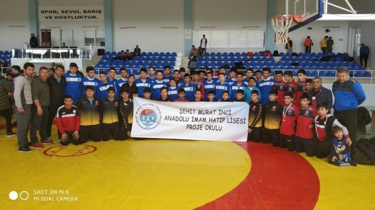 Milaslı Güreşçiler Türkiye Şampiyonu Oldu