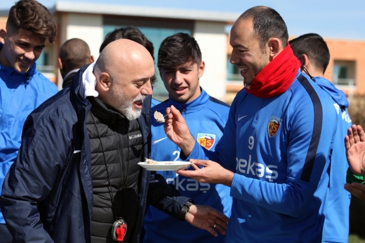 Hikmet Karaman’ın Doğum Günü Kutlandı