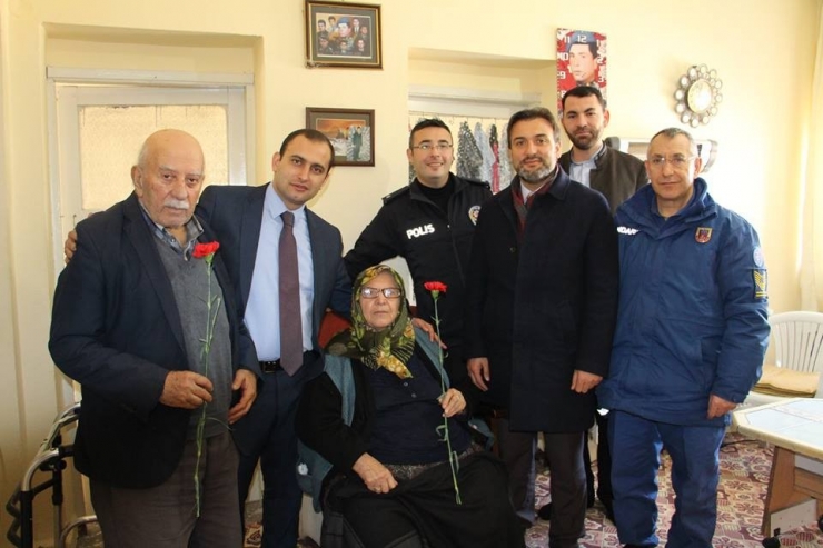 Protokolden Şehit Annesine Ziyaret