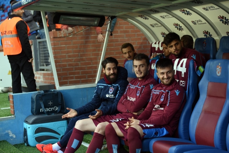 Spor Toto Süper Lig: Trabzonspor: 0 - Akhisarspor: 0 (İlk Yarı)