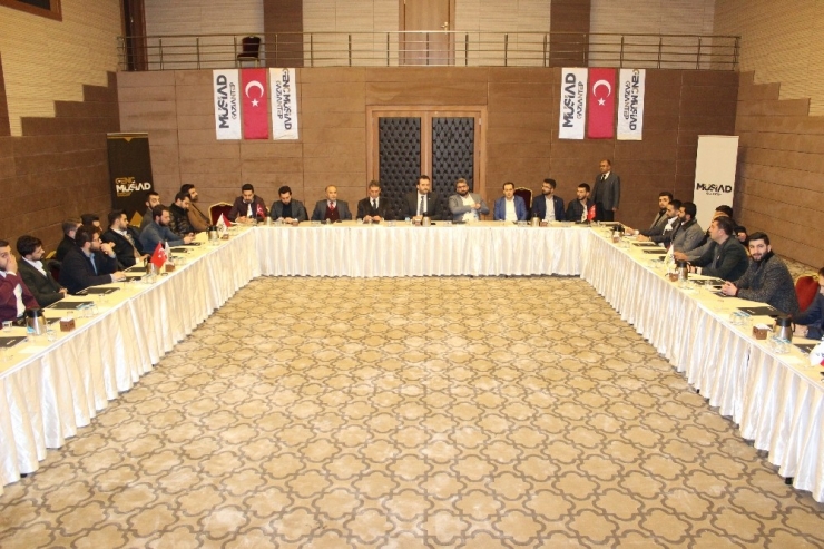 İşadamları "4 Adımda Dış Ticaret" Programında Buluştu