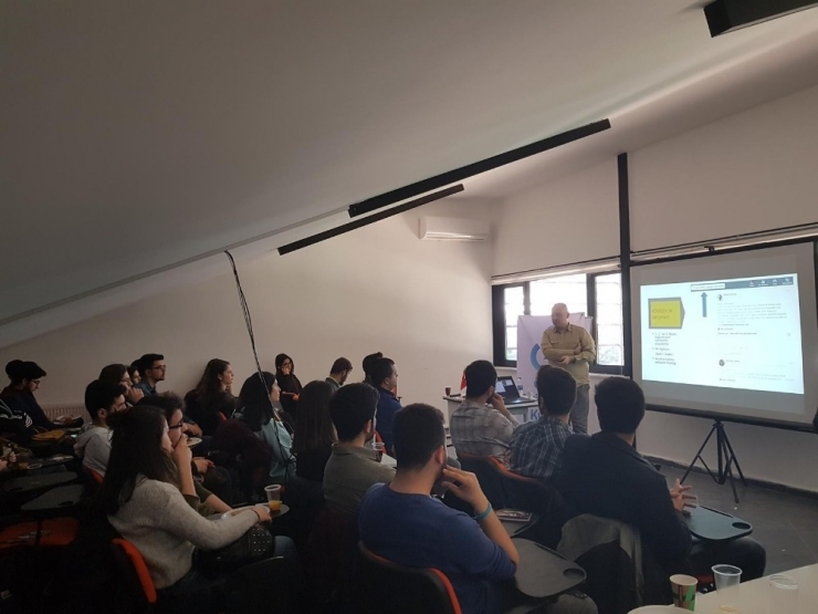 Öğrenciler, Üniversiteli Pazarı’ndaki Seminerde Buluştu