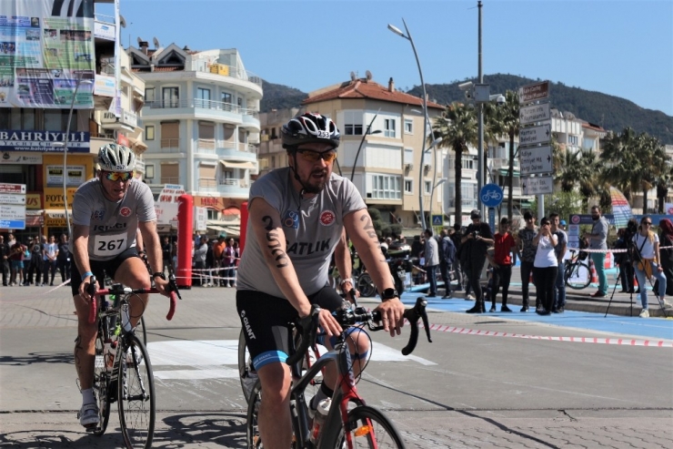Marmaris Duatlonu Renkli Görüntülere Sahne Oldu