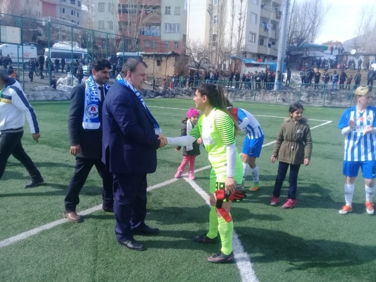 Tff Kadınlar 1. Ligi: Hakkarigücü: 4 - 1 Fatih Vatanspor