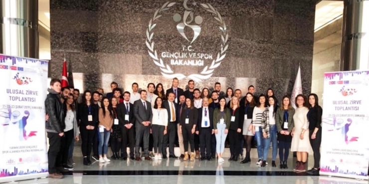 Aydın Meb, Yarının Liderleri Zirvesine Katıldı