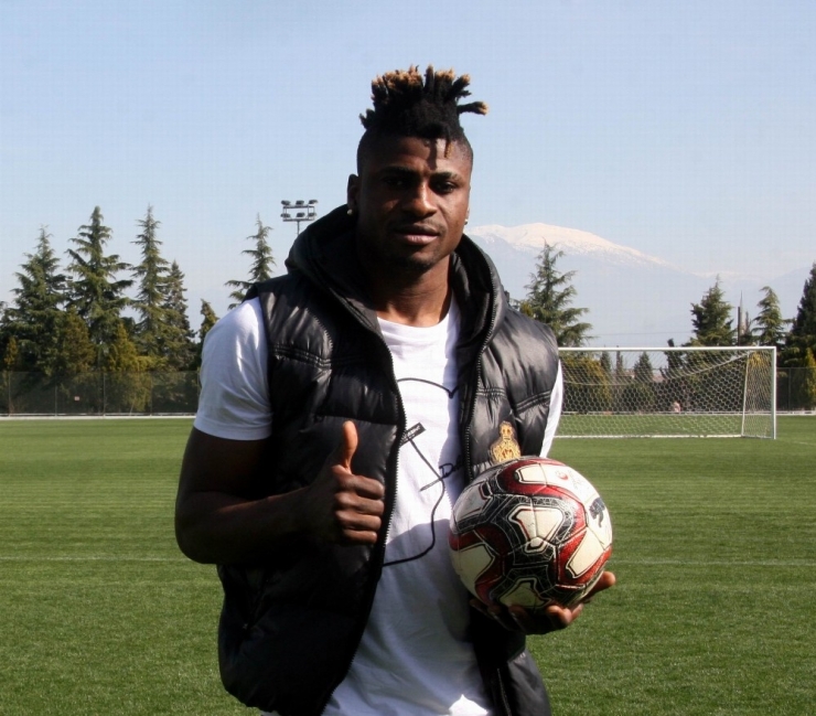 Lanre Kehinde: "Babama Son Kez Saygı Gösterme Şansı Olarak Gördüm Ve Yaptım"